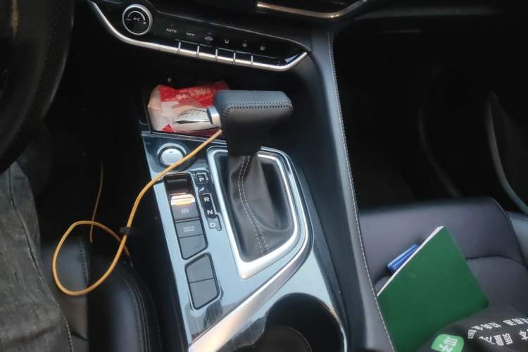 Used CHANGAN Eado 2020 PLUS Blue Whale NE 1.4T GDI DCT Prestige Model Gear Lever