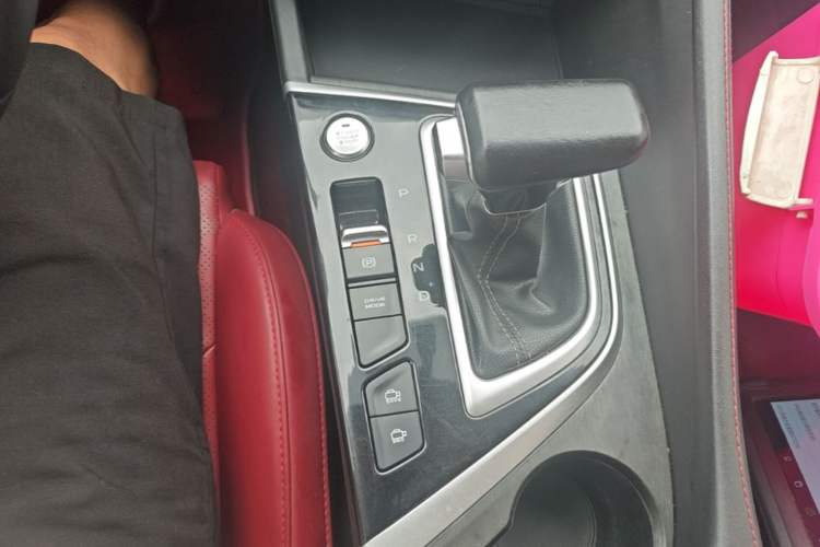 Used CHANGAN Eado 2020 PLUS Blue Whale NE 1.4T GDI DCT Prestige Model Gear Lever