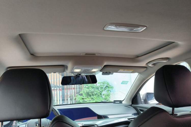Used CHANGAN Eado 2020 PLUS 1.6L GDI Automatic Luxury Model Headliner