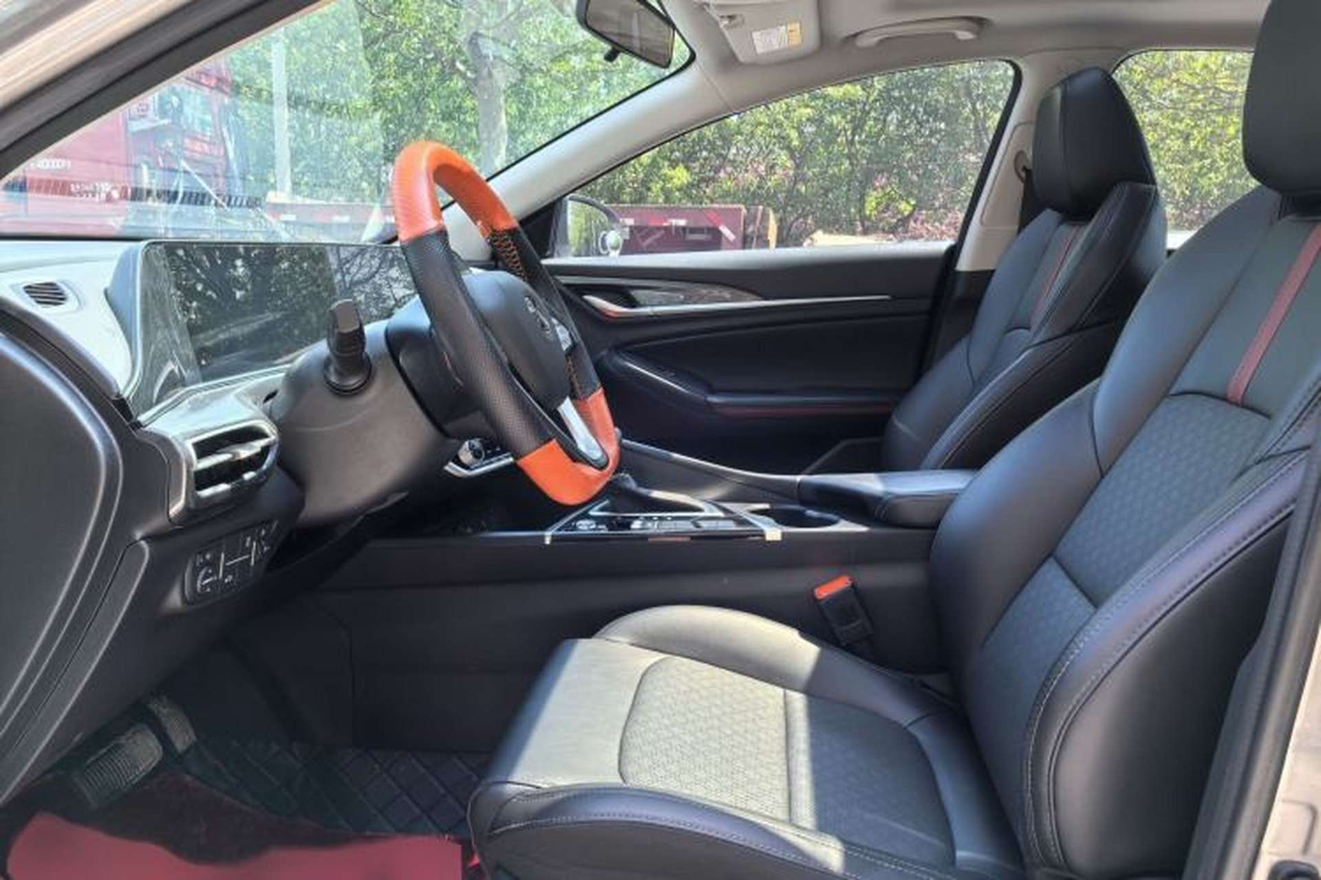 Used CHANGAN Eado 2020 PLUS 1.6L GDI Automatic Luxury Model Interior 2
