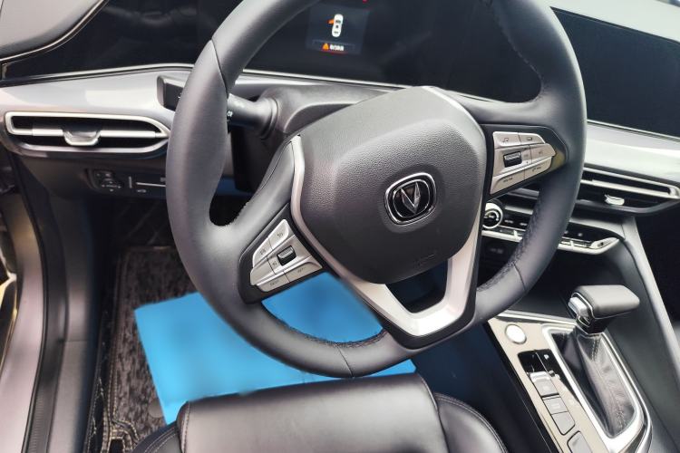 Used CHANGAN Eado 2020 PLUS Blue Whale NE 1.4T GDI DCT Prestige Model Interior 2