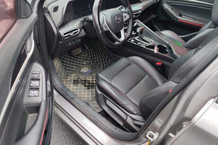 Used CHANGAN Eado 2020 PLUS Blue Whale NE 1.4T GDI DCT Prestige Model Interior 3