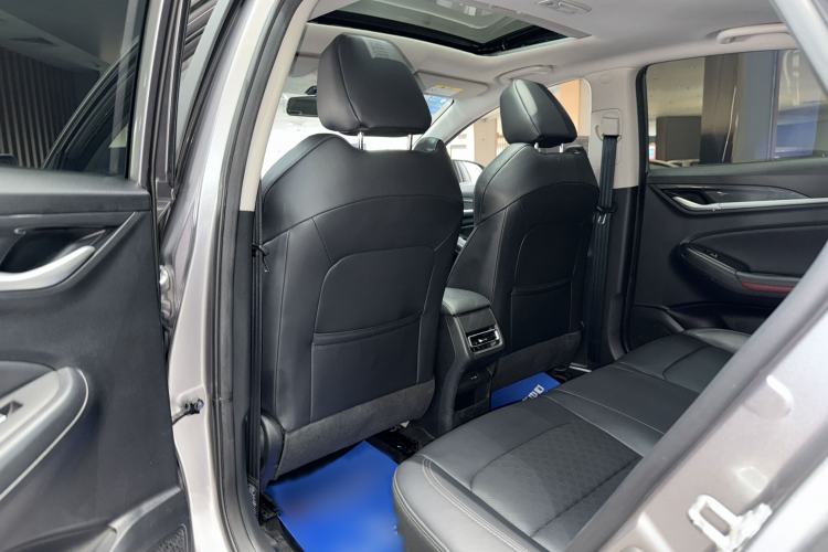 Used CHANGAN Eado 2020 PLUS Million Edition 1.6L GDI CVT Luxury Model Interior 4