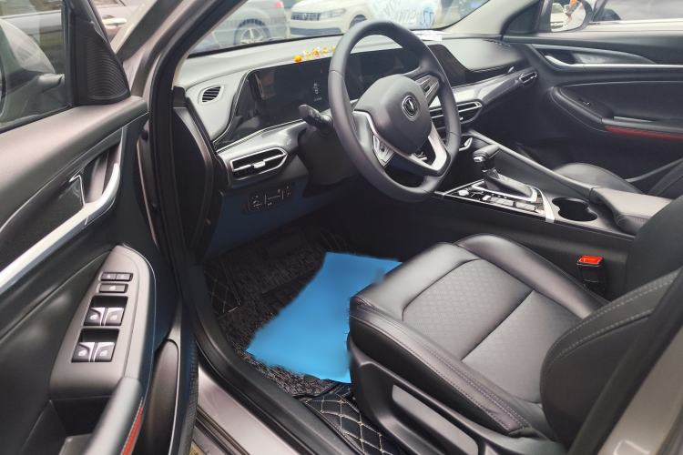 Used CHANGAN Eado 2020 PLUS Blue Whale NE 1.4T GDI DCT Prestige Model Interior 5