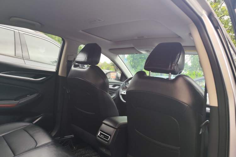 Used CHANGAN Eado 2020 PLUS Blue Whale NE 1.4T GDI DCT Prestige Model Interior 9