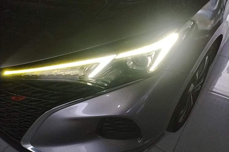Used CHANGAN Eado 2020 PLUS Blue Whale NE 1.4T GDI DCT Flagship Model Left Front Headlight