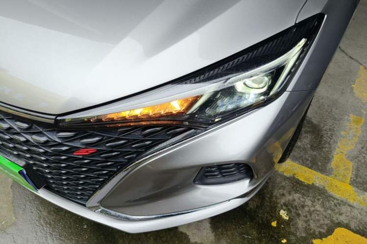 Used CHANGAN Eado 2020 PLUS Blue Whale NE 1.4T GDI DCT Flagship Model Left Front Headlight