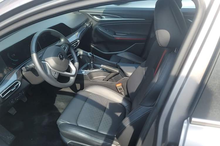Used CHANGAN Eado 2020 PLUS 1.6L GDI Manual Luxury Model Left Front Seat