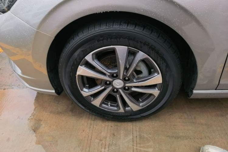 Used CHANGAN Eado 2020 PLUS Blue Whale NE 1.4T GDI DCT Prestige Model Left Front Wheel Hub