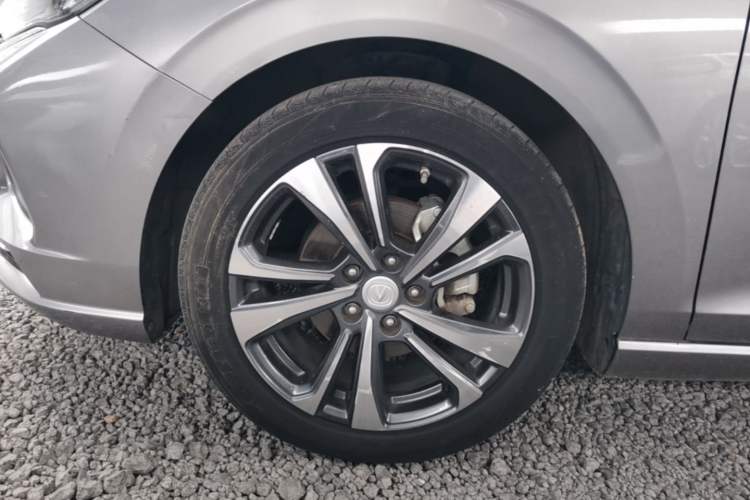 Used CHANGAN Eado 2020 PLUS Blue Whale NE 1.4T GDI DCT Flagship Model Left Front Wheel Hub
