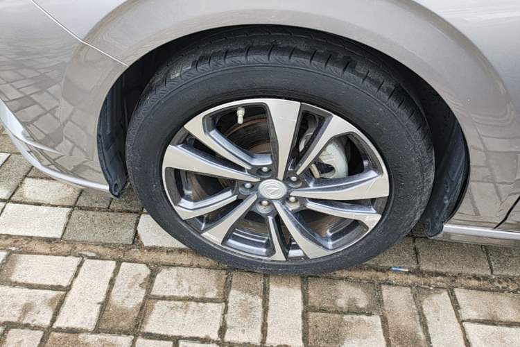 Used CHANGAN Eado 2020 PLUS Blue Whale NE 1.4T GDI DCT Flagship Model Left Front Wheel Hub