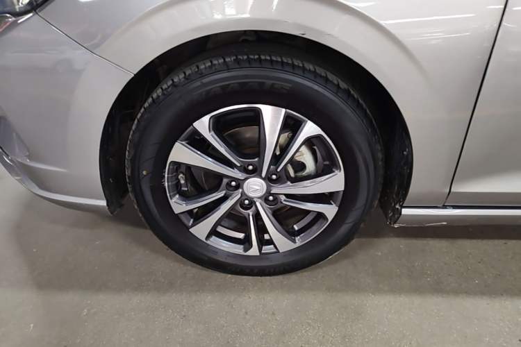 Used CHANGAN Eado 2020 PLUS Blue Whale NE 1.4T GDI DCT Prestige Model Left Front Wheel Hub