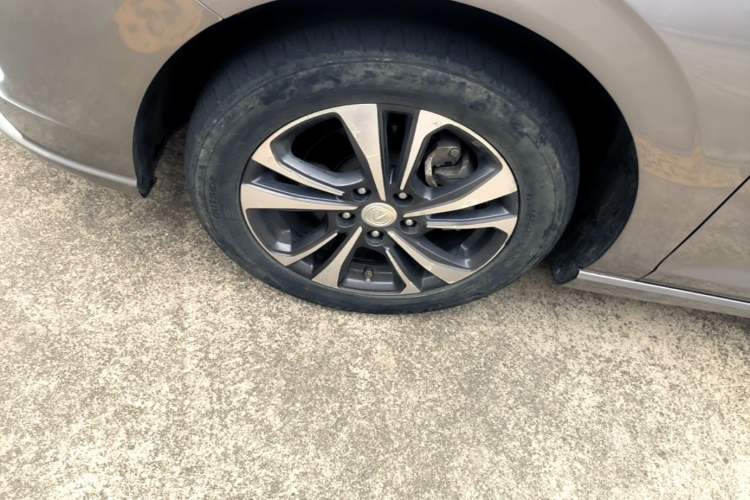 Used CHANGAN Eado 2020 PLUS Blue Whale NE 1.4T GDI DCT Prestige Model Left Front Wheel Hub