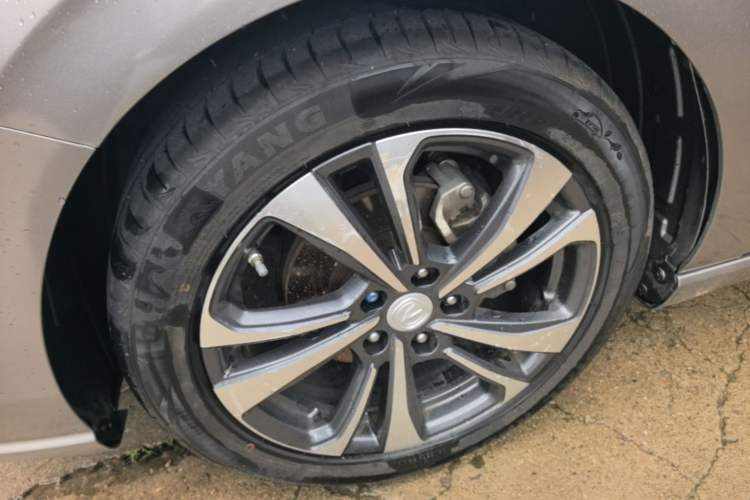 Used CHANGAN Eado 2020 PLUS Blue Whale NE 1.4T GDI DCT Flagship Model Left Front Wheel Hub