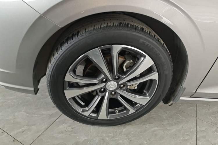 Used CHANGAN Eado 2020 PLUS Blue Whale NE 1.4T GDI DCT Flagship Model Left Front Wheel Hub