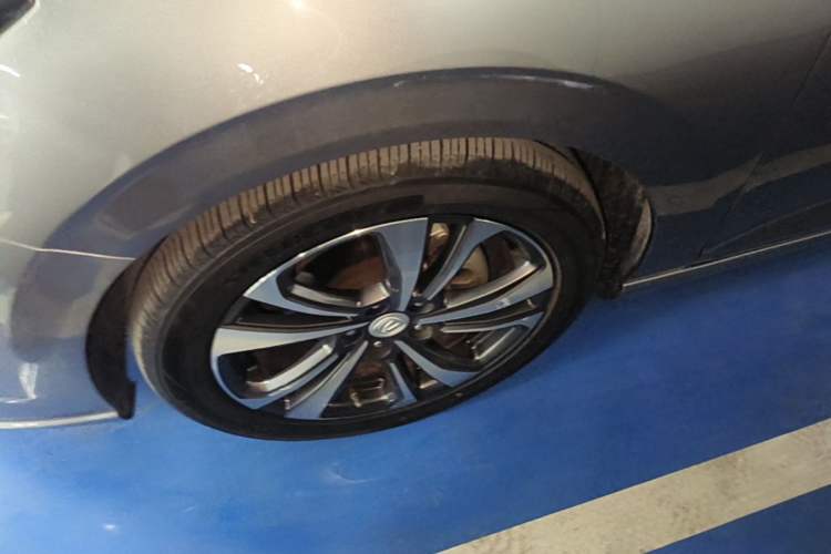 Used CHANGAN Eado 2020 PLUS Blue Whale NE 1.4T GDI DCT Flagship Model Left Front Wheel Hub