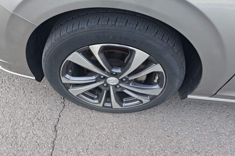 Used CHANGAN Eado 2020 PLUS Blue Whale NE 1.4T GDI DCT Flagship Model Left Front Wheel Hub