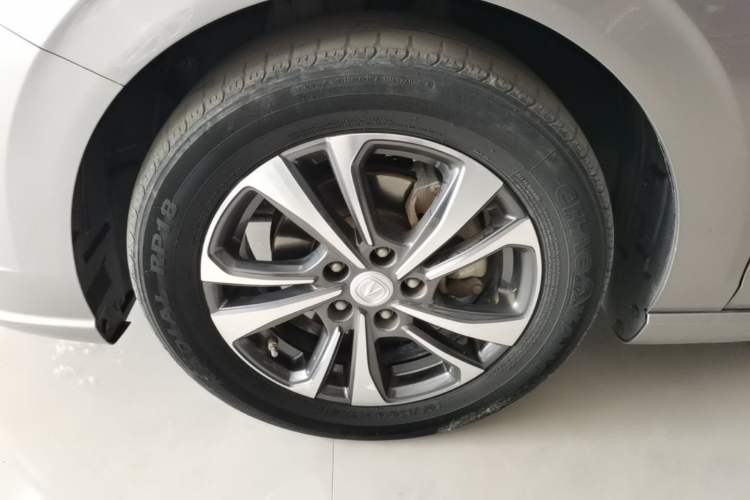 Used CHANGAN Eado 2020 PLUS 1.6L GDI Automatic Luxury Model Left Front Wheel Hub