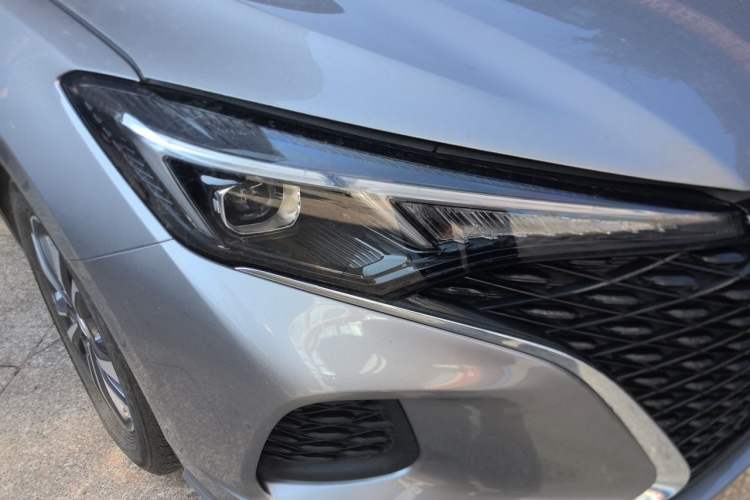 Used CHANGAN Eado 2020 PLUS Blue Whale NE 1.4T GDI DCT Prestige Model Right Front Headlight
