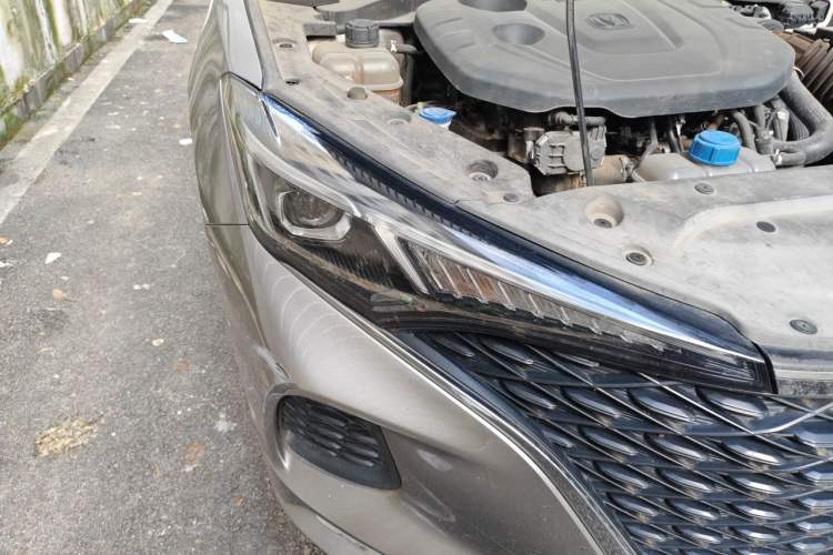 Used CHANGAN Eado 2020 PLUS Blue Whale NE 1.4T GDI DCT Prestige Model Right Front Headlight
