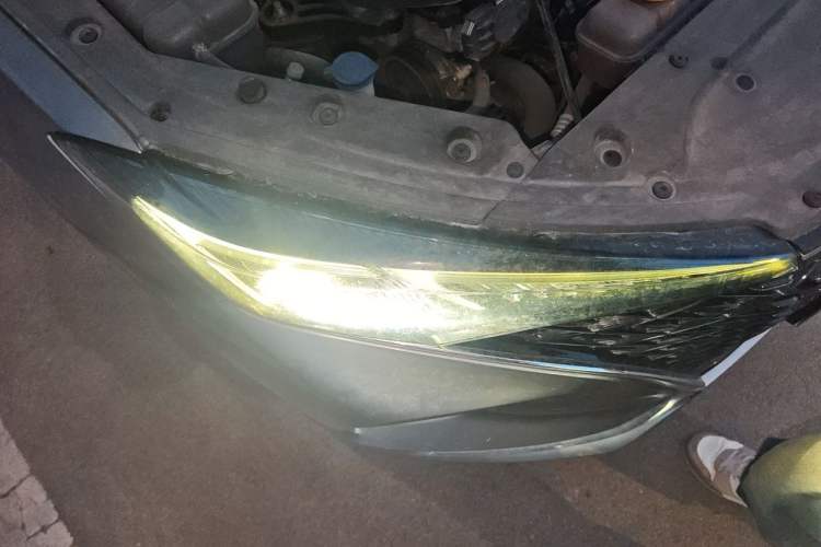Used CHANGAN Eado 2020 PLUS Blue Whale NE 1.4T GDI DCT Prestige Model Right Front Headlight