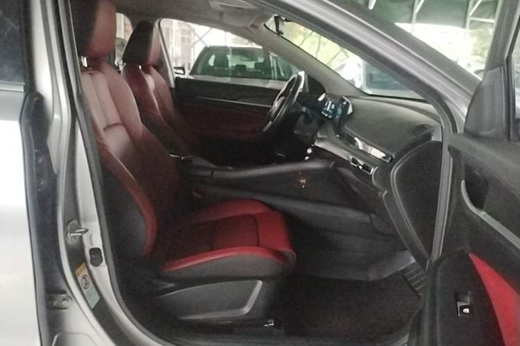 Used CHANGAN Eado 2020 PLUS Blue Whale NE 1.4T GDI DCT Flagship Model Right Front Seat