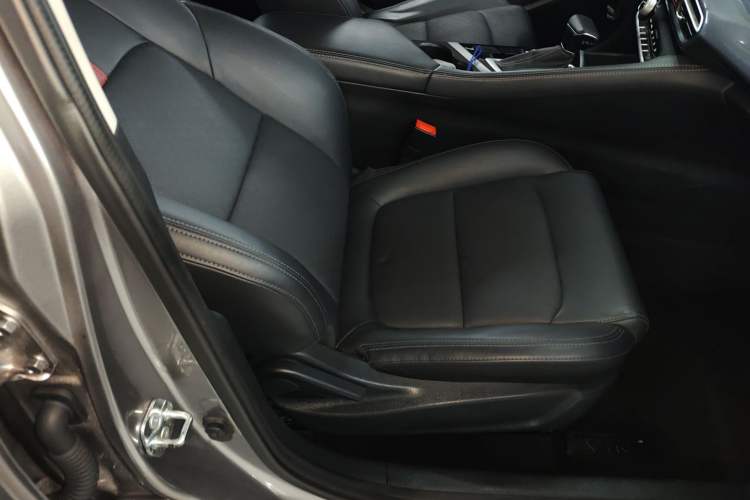 Used CHANGAN Eado 2020 PLUS Million Edition 1.6L GDI CVT Elite Model Right Front Seat