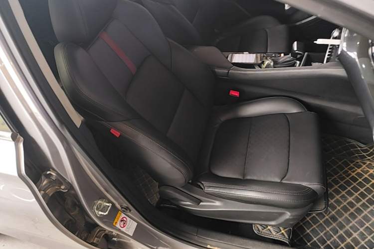 Used CHANGAN Eado 2020 PLUS Blue Whale NE 1.4T GDI DCT Prestige Model Right Front Seat