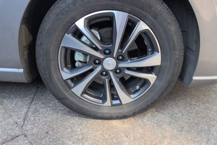 Used CHANGAN Eado 2020 PLUS Blue Whale NE 1.4T GDI DCT Prestige Model Right Front Wheel Hub