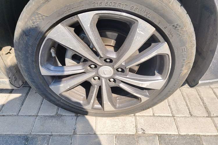 Used CHANGAN Eado 2020 PLUS Blue Whale NE 1.4T GDI DCT Flagship Model Right Front Wheel Hub