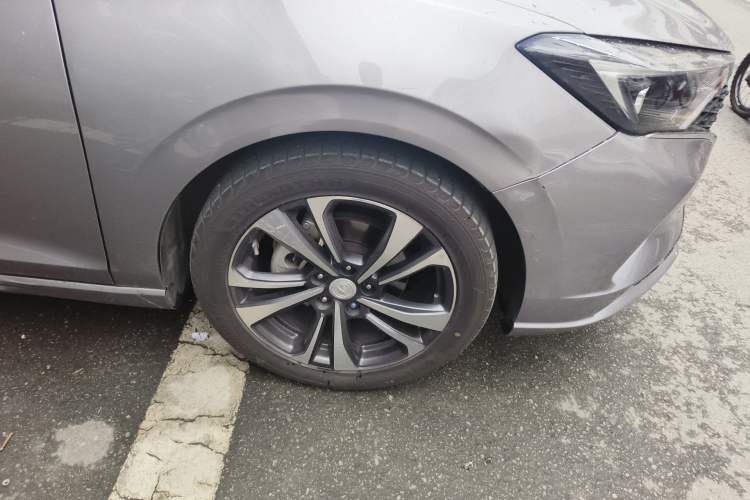 Used CHANGAN Eado 2020 PLUS Blue Whale NE 1.4T GDI DCT Flagship Model Right Front Wheel Hub