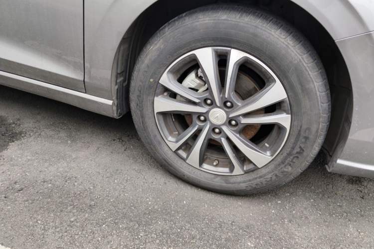 Used CHANGAN Eado 2020 PLUS Blue Whale NE 1.4T GDI DCT Fēngshàng Trim Right Front Wheel Hub