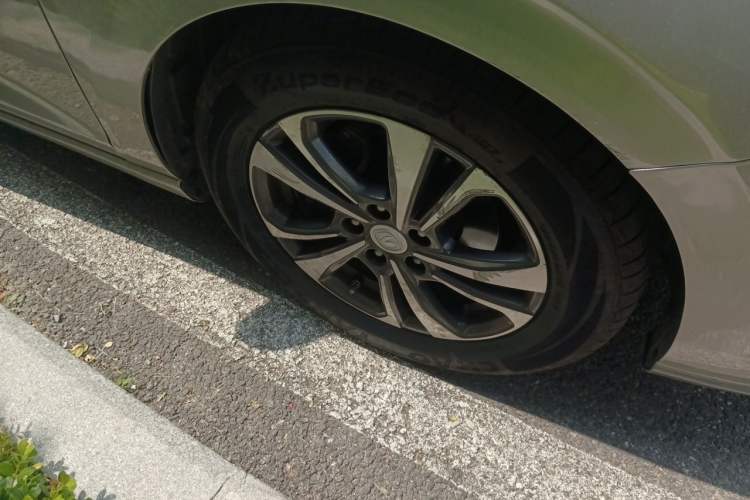 Used CHANGAN Eado 2020 PLUS 1.6L GDI Automatic Luxury Model Right Front Wheel Hub
