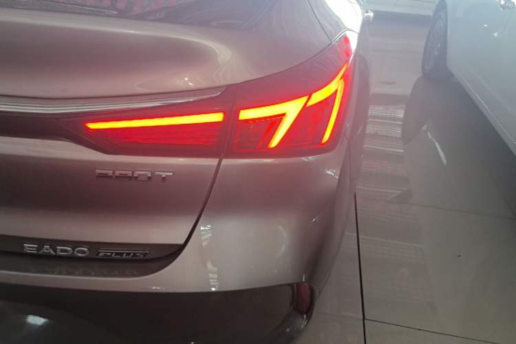 Used CHANGAN Eado 2020 PLUS Blue Whale NE 1.4T GDI DCT Prestige Model Right Rear Taillight
