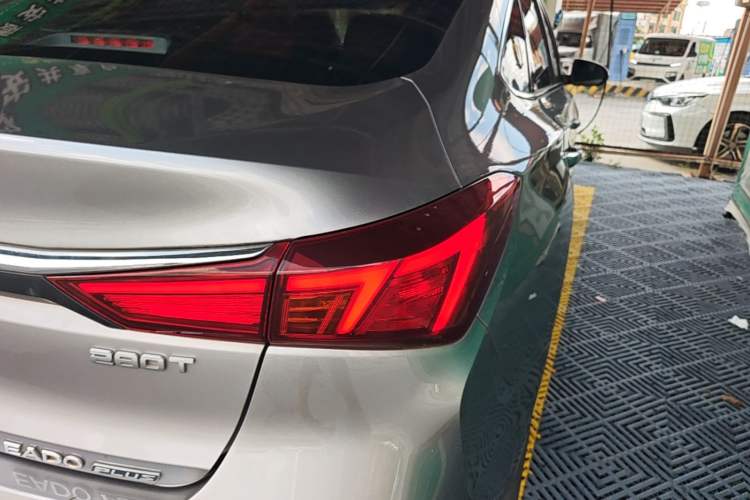 Used CHANGAN Eado 2020 PLUS Blue Whale NE 1.4T GDI DCT Flagship Model Right Rear Taillight