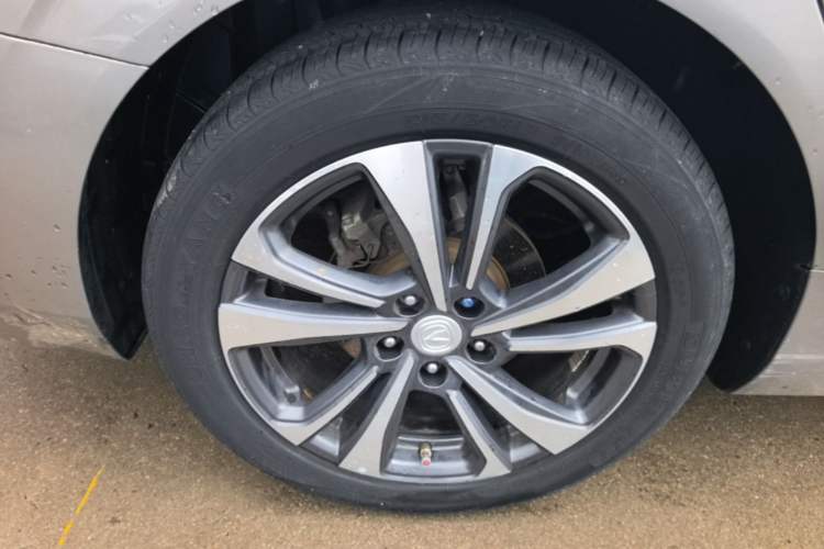 Used CHANGAN Eado 2020 PLUS Blue Whale NE 1.4T GDI DCT Flagship Model Right Rear Wheel Hub