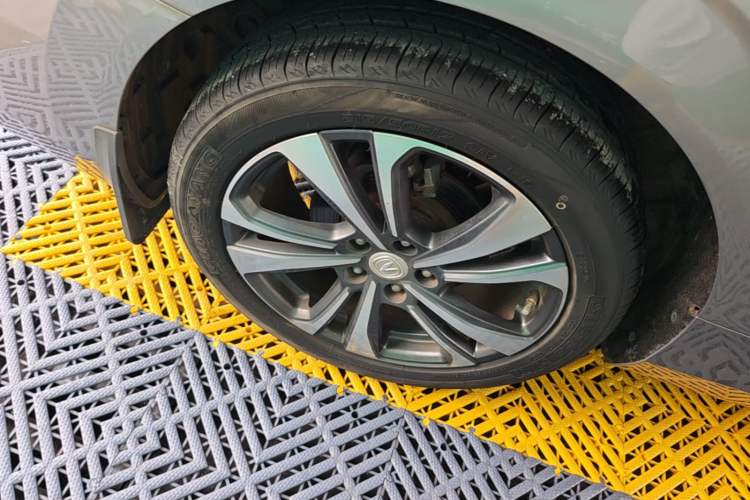 Used CHANGAN Eado 2020 PLUS Blue Whale NE 1.4T GDI DCT Flagship Model Right Rear Wheel Hub