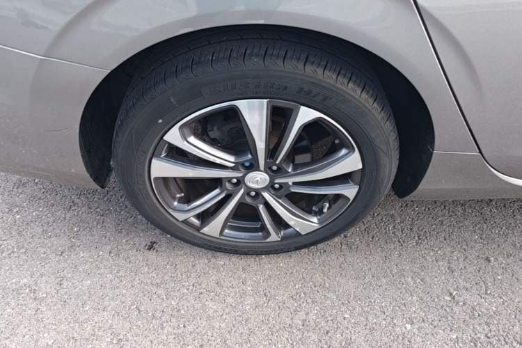 Used CHANGAN Eado 2020 PLUS Blue Whale NE 1.4T GDI DCT Flagship Model Right Rear Wheel Hub