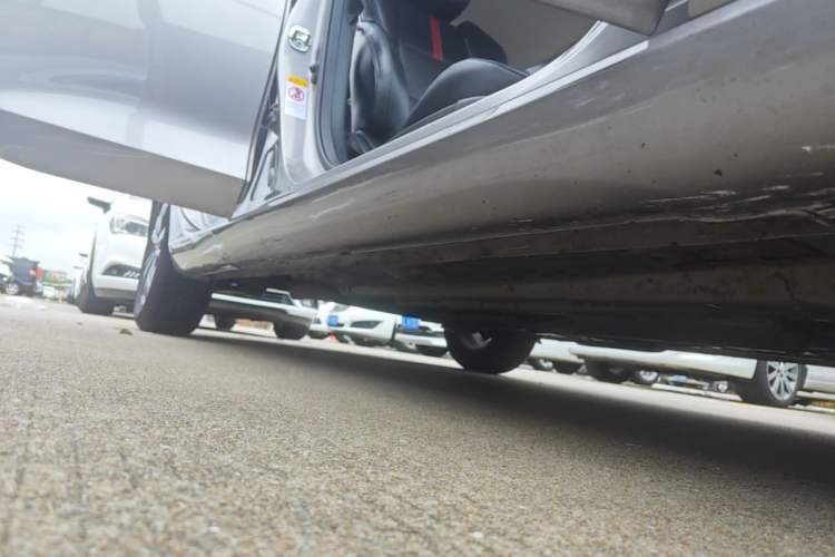 Used CHANGAN Eado 2020 PLUS Blue Whale NE 1.4T GDI DCT Prestige Model Right Side Sill