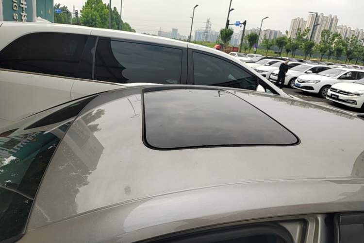 Used CHANGAN Eado 2020 PLUS Million Edition 1.6L GDI CVT Luxury Model Roof