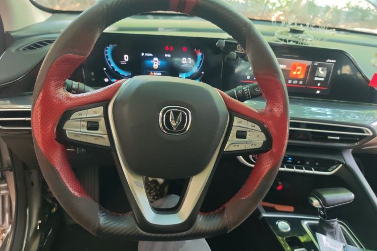 Used CHANGAN Eado 2020 PLUS Blue Whale NE 1.4T GDI DCT Prestige Model Steering Wheel