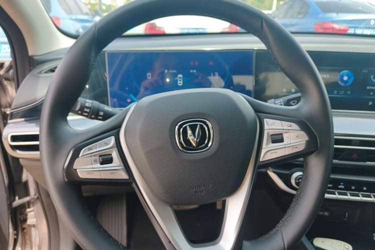 Used CHANGAN Eado 2020 PLUS Blue Whale NE 1.4T GDI DCT Prestige Model Steering Wheel
