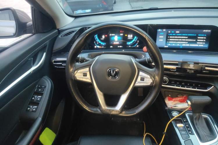 Used CHANGAN Eado 2020 PLUS Blue Whale NE 1.4T GDI DCT Prestige Model Steering Wheel