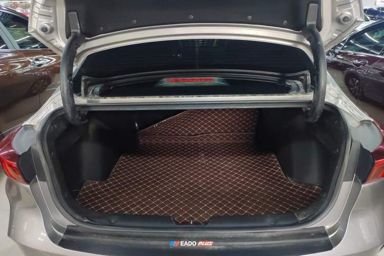 Used CHANGAN Eado 2020 PLUS Blue Whale NE 1.4T GDI DCT Prestige Model Trunk