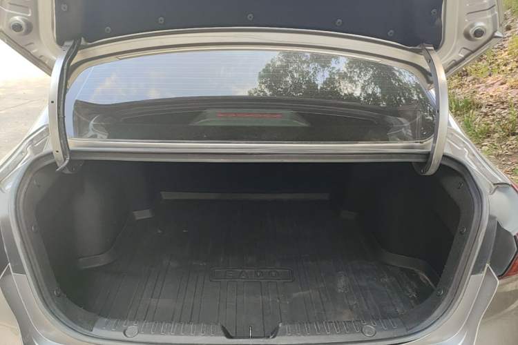 Used CHANGAN Eado 2020 PLUS 1.6L GDI Manual Luxury Model Trunk