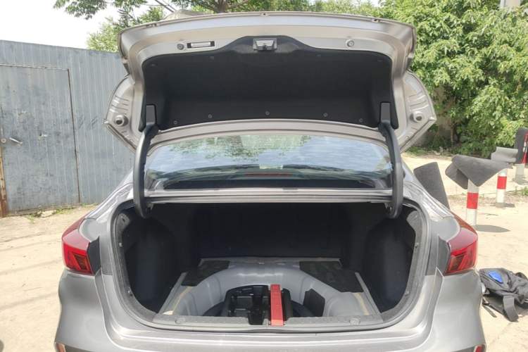 Used CHANGAN Eado 2020 PLUS Blue Whale NE 1.4T GDI DCT Prestige Model Trunk