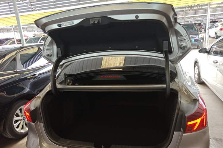 Used CHANGAN Eado 2020 PLUS Blue Whale NE 1.4T GDI DCT Prestige Model Trunk
