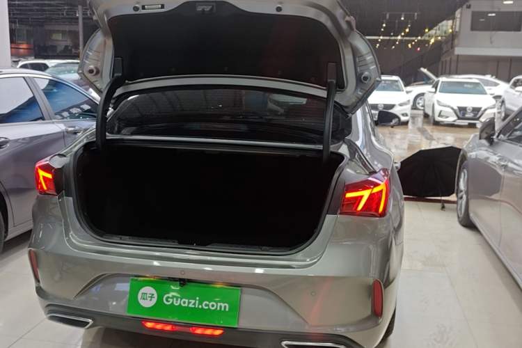 Used CHANGAN Eado 2020 PLUS Blue Whale NE 1.4T GDI DCT Prestige Model Trunk