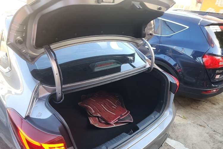 Used CHANGAN Eado 2020 PLUS Million Edition 1.6L GDI CVT Luxury Model Trunk