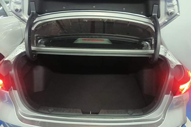 Used CHANGAN Eado 2020 PLUS Blue Whale NE 1.4T GDI DCT Flagship Model Trunk